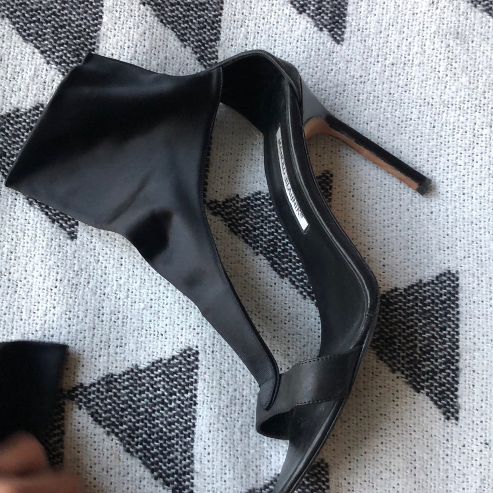 Manolo Blahnik heels - Picture 3 of 8